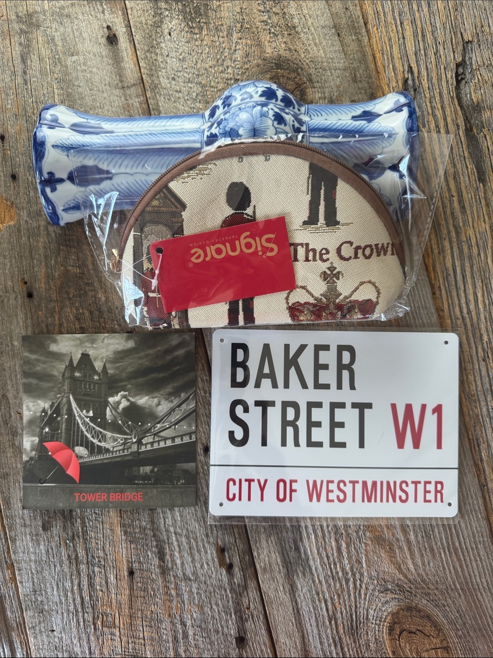 Ultimate London & Sherlock Holmes Collector’s Gift Bundle - Picture 3 of 5